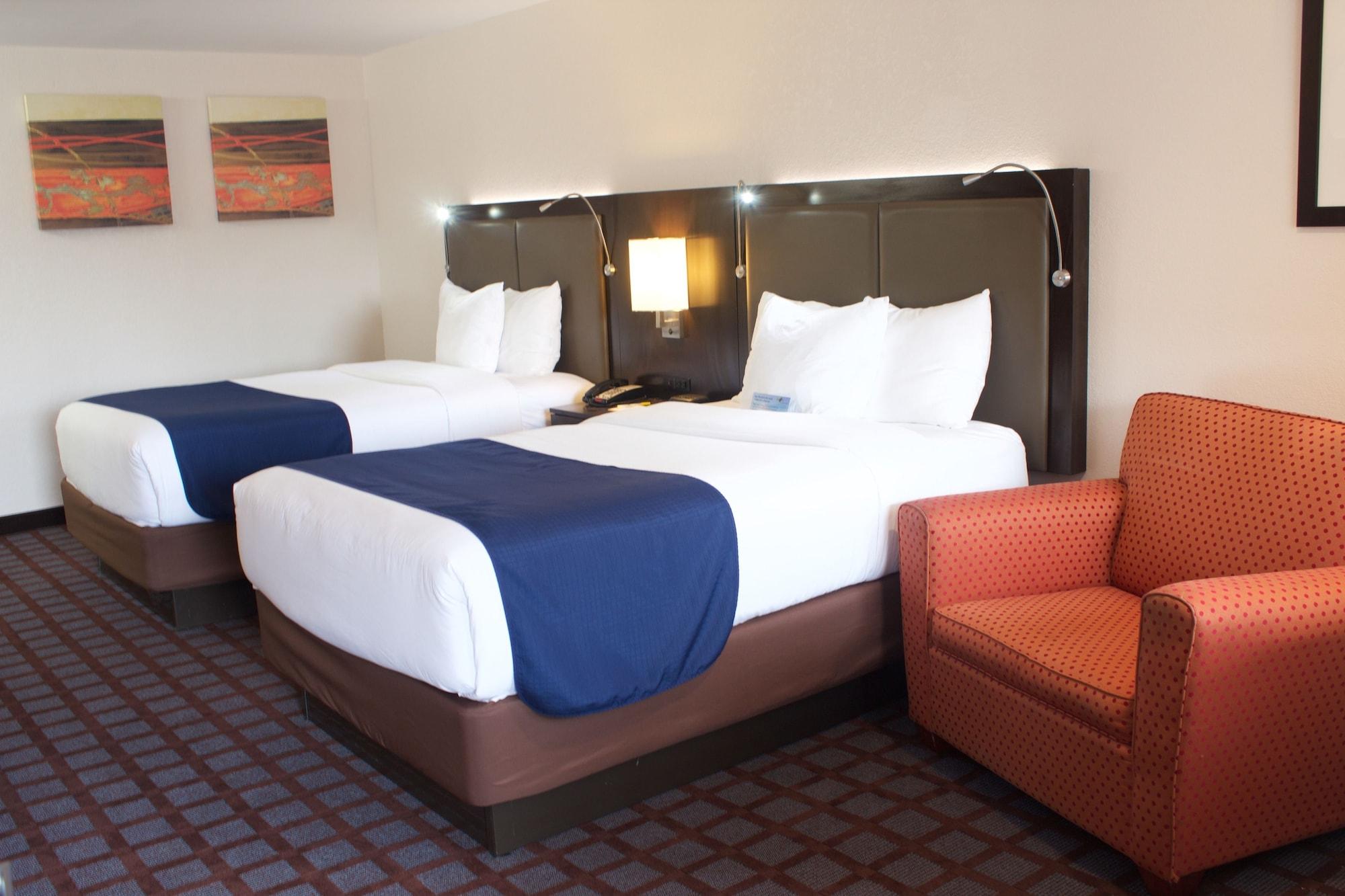 Days Inn By Wyndham Woodbury Long Island Exterior photo